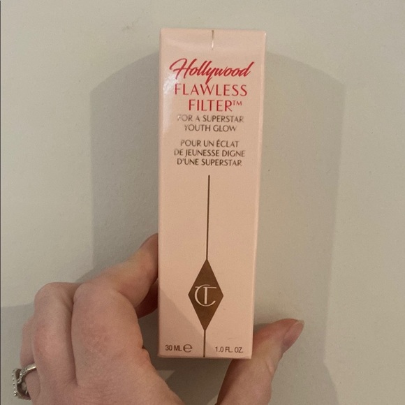 Charlotte Tilbury Other - Flawless Filter Youth Glow - Cream shade 4.5